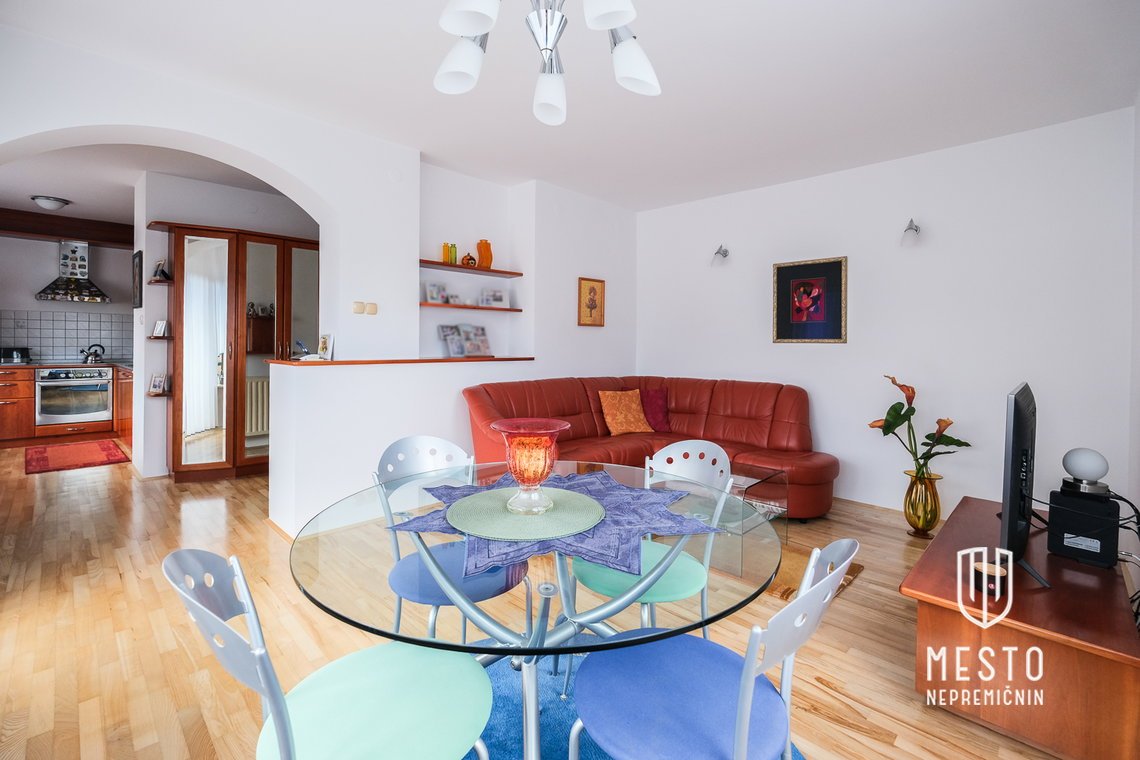 Detached House in Dobrova – 19