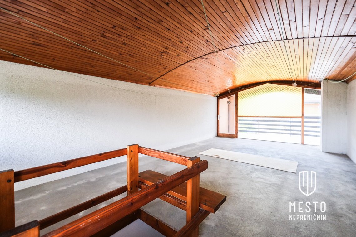 Detached House in Dobrova – 22