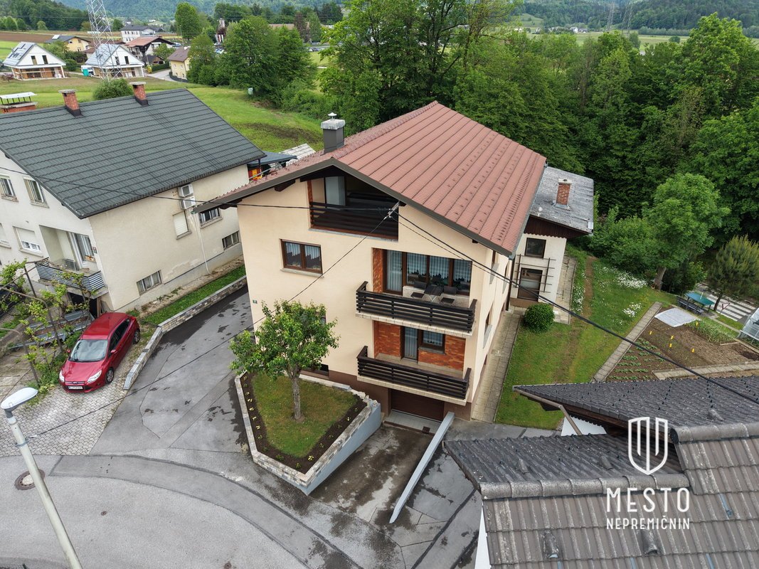 Detached House in Dobrova – 24