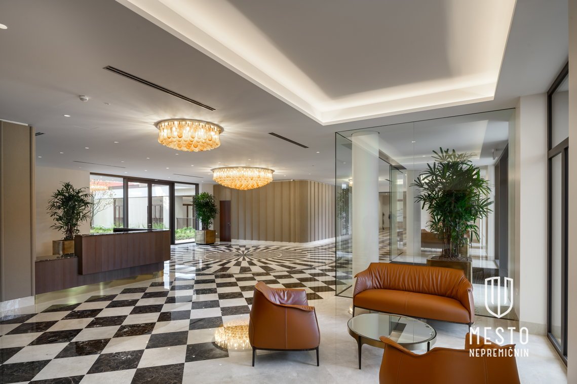 Exceptionally spacious two-bedroom apartment – 7