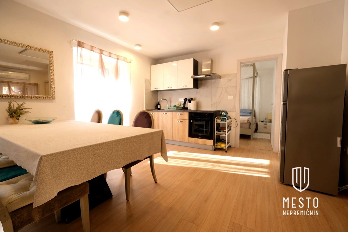 Three-bedroom apartment in Portorož (first floor of a two-family house, built in 1900, fully renovated in 2023) – 2
