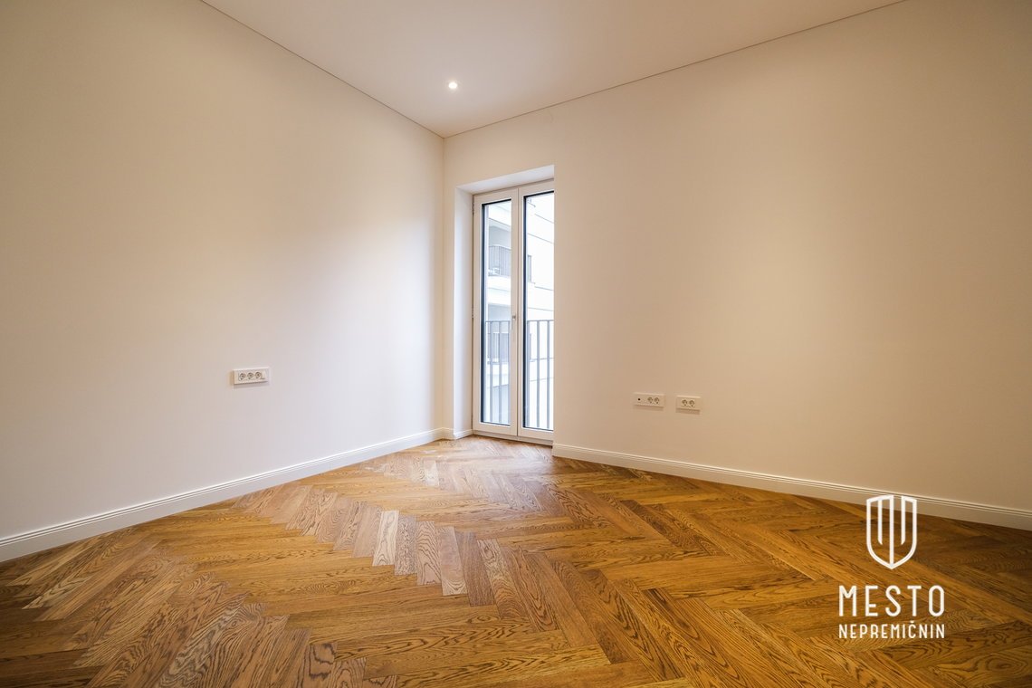Spacious 4-bedroom apartment – 11