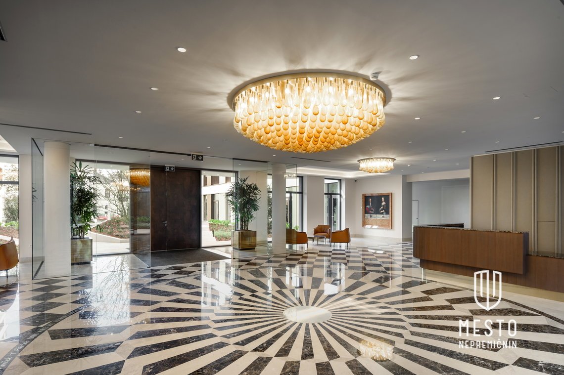 Spacious 4-bedroom apartment – 17